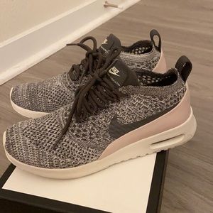 Nike Air Max Thea Ultra Fly knit in grey/pink